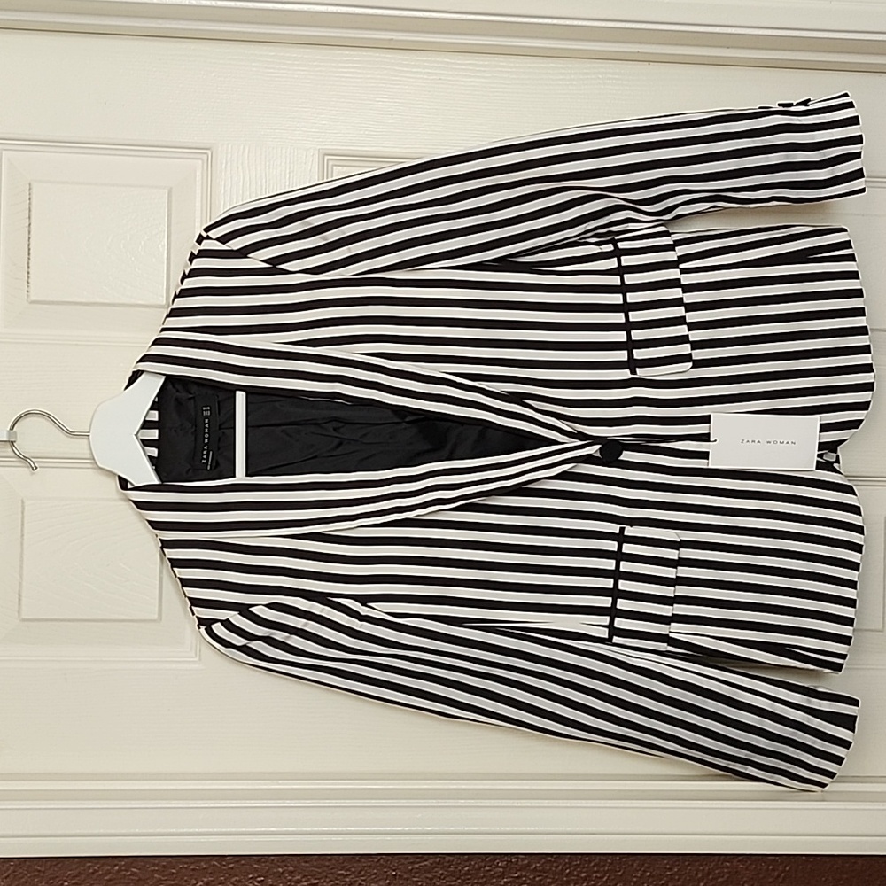 Zara XS Black and White Stripes Blazer